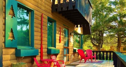 Sweet Chalet by the Lake!