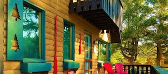 Sweet Chalet by the Lake!