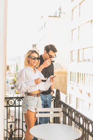 Suíte júnior, sacada, vista para a cidade | Vista do quarto