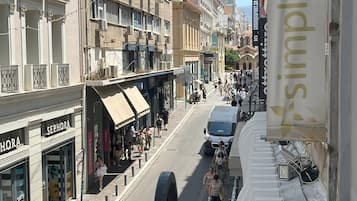小型套房, 阳台, 城市景观 | 客房景观