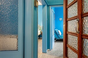 Interior - Apartment located on the second floor of a three-story building with no elevator.In 60 square meters of space it comfortably accommodates 6 people, with one double bedroom, one with two single beds and a sofa bed in the living room.The property is locate (Ferrara)