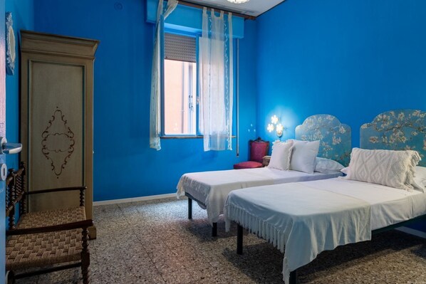 2 bedrooms