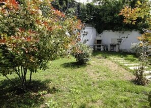 Property grounds - One room apartment in Borgo Roma with parking and garden (Verona)