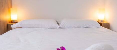 Bureau, accĂšs Internet, draps fournis