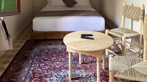 Caja de seguridad en la habitación, wifi gratis y ropa de cama 