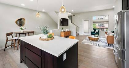CentralPark /Relocation-Ready 2BR / Near DIA / Dog OK