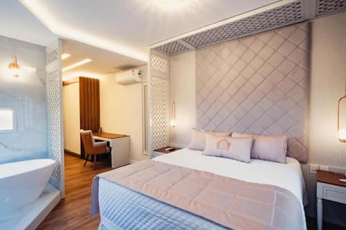 Suíte conforto | 1 quarto, frigobar, cofres nos quartos, berços grátis