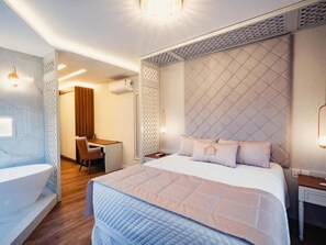 1 habitación, minibar y caja de seguridad en la habitación 