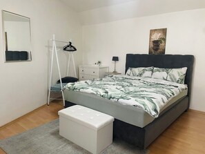 1 bedroom, free WiFi, bed sheets - EasyStay#2 Cozy studio near the clinic, with Netflix, kitchen & bathroom (Bad Oeynhausen)