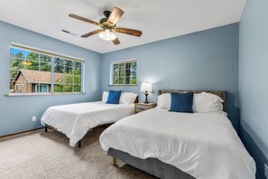 4 bedrooms, desk, iron/ironing board, travel cot