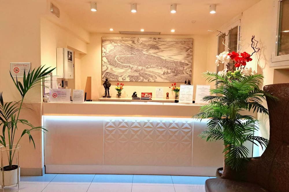 Hotel Laguna Residence