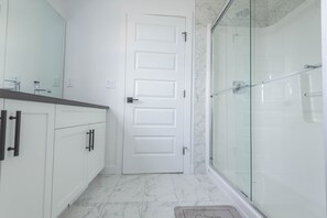 Towels, soap, shampoo, toilet paper
