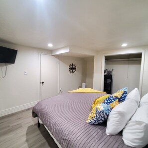 1 bedroom, iron/ironing board, travel cot, free WiFi