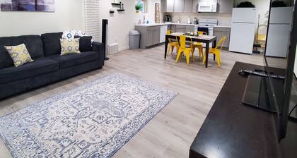 Spacious & Modern Guest Apartment with Private Entrance