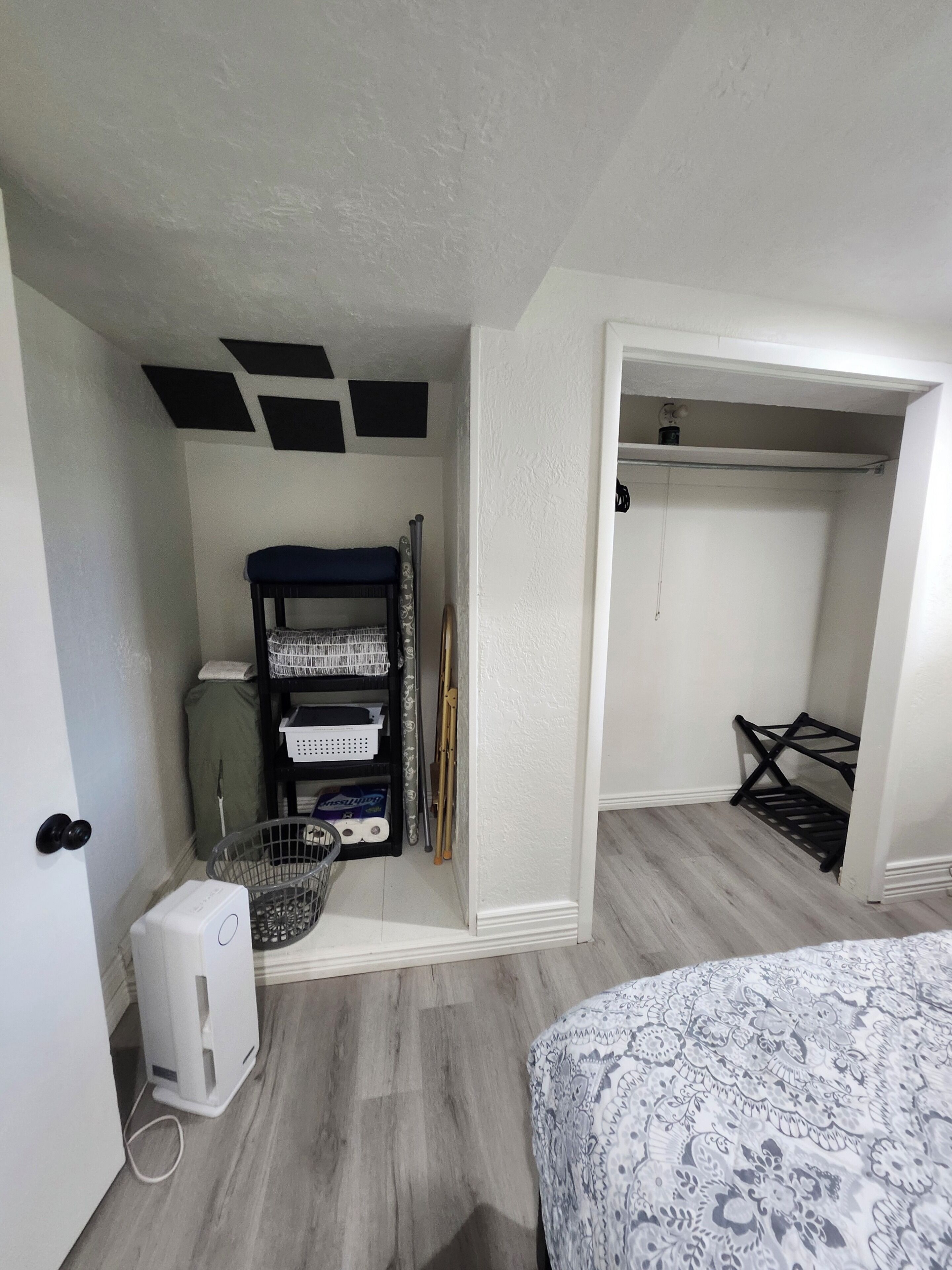 1 dormitorio, tabla de planchar con plancha, cuna de viaje y wifi gratis