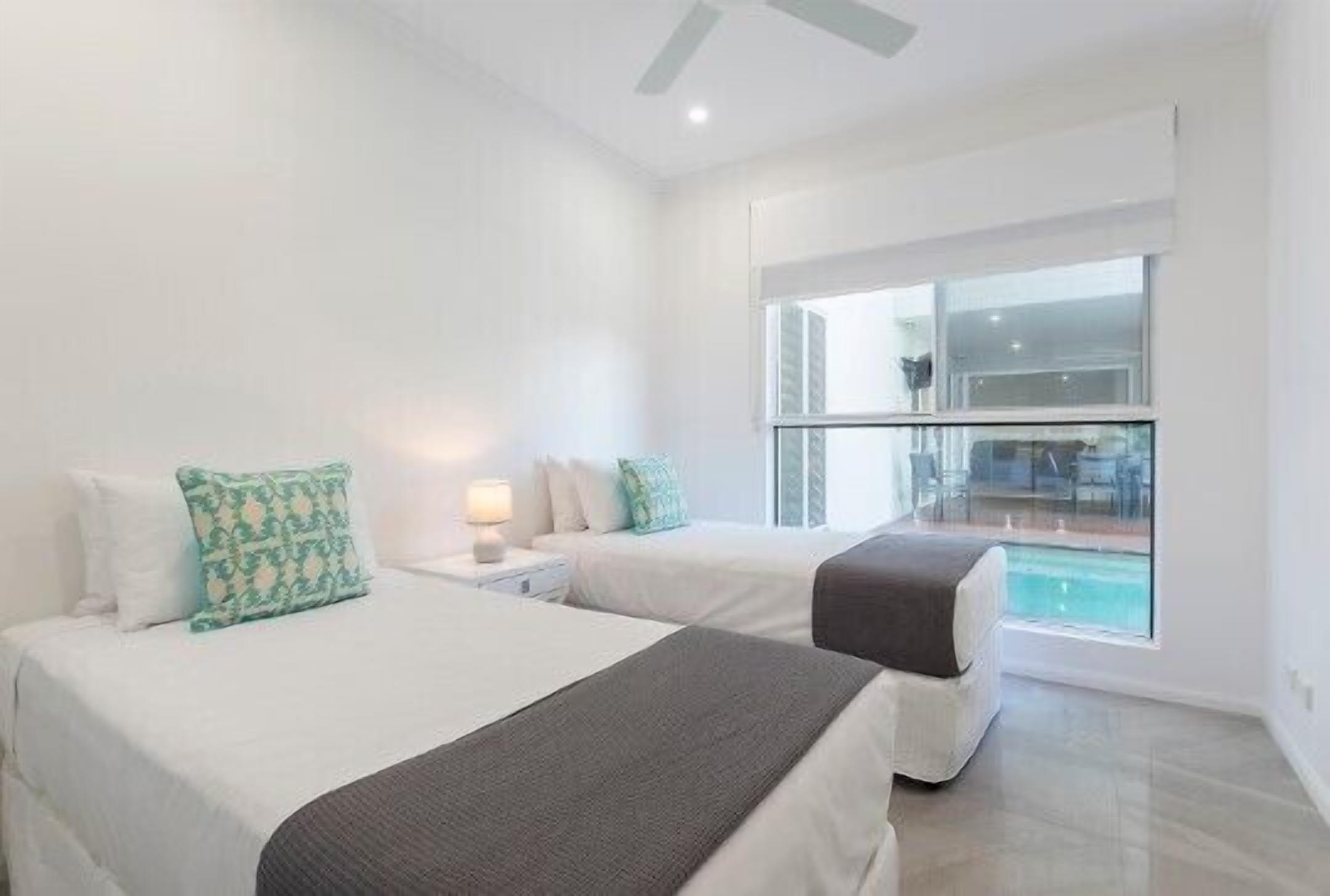 4 chambres, fer et planche à repasser, Wi-Fi gratuit, draps fournis