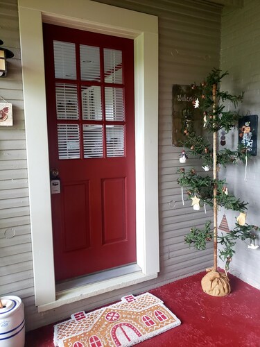 The Red Pump Inn~Est. 1812, One Bedroom Farmhouse 