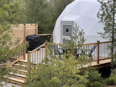 "Luxurious Escapes Await: Private Hot Tubs and Kayaks at Norse Geodesic Retreat"