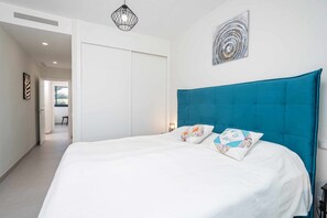 2 makuuhuonetta, silitysrauta/-lauta, ilmainen Wi-Fi, vuodevaatteet