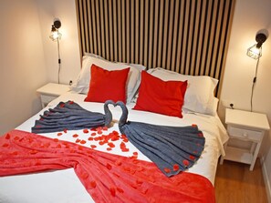 2 室のベッドルーム、アイロン / アイロン台、インターネット、ベッドシーツ