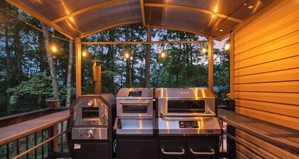 *Hot Tub*Game Room*Outdoor Kitchen*Bar