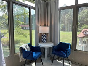 Interior - The Blue Heron-Spacious Waterfront Eastern Shore getaway with kayaks (Woolford)