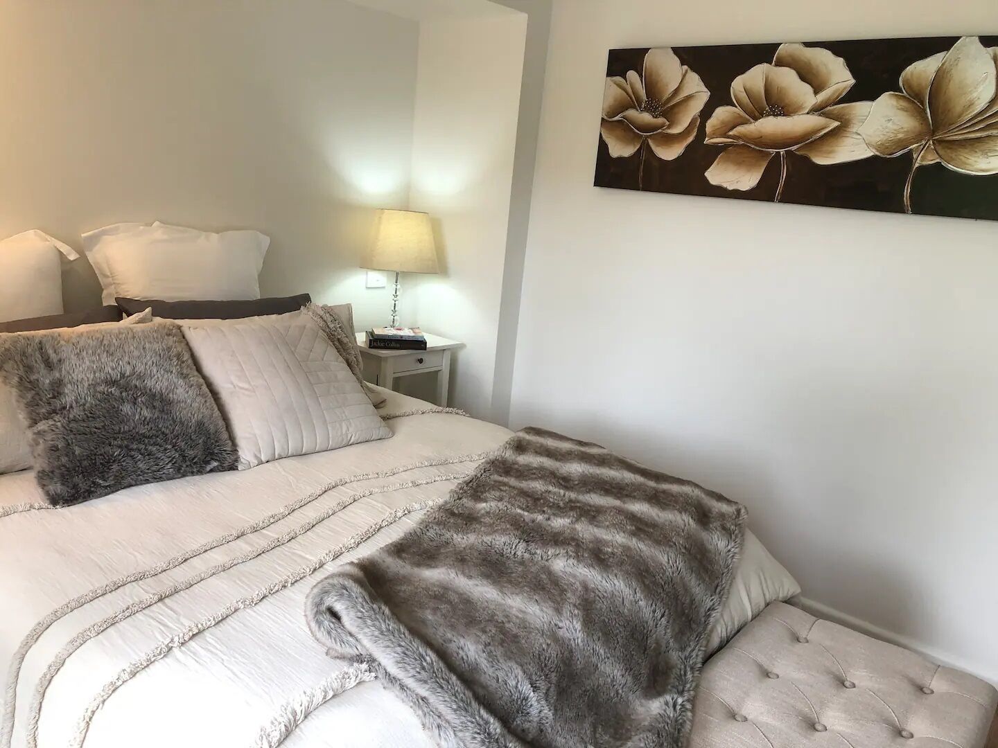 2 bedrooms, iron/ironing board, bed sheets