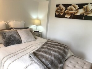 2 Schlafzimmer, Bügeleisen/Bügelbrett, Bettwäsche
