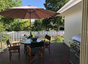 Outdoor dining - Loch Village Guesthouse-ensuite spa (Loch)