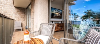 Modern & Polished Oceanfront Vistas