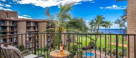 Luxury Condo | Balkoni