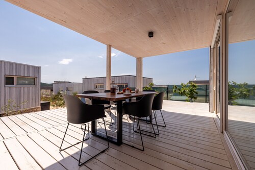 Vanellus Villas Sleeps 6 with Parking