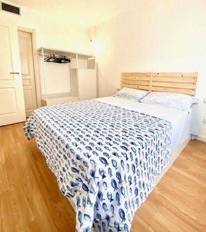 1 camera, Wi-Fi, lenzuola