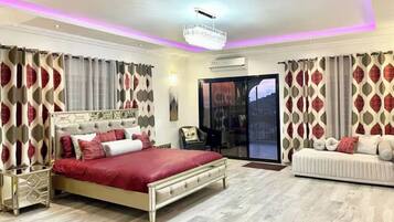 2 dormitoris, planxa i posts de planxar, wifi i roba de llit