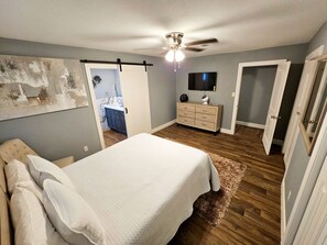 4 camere, ferro/asse da stiro, culla da viaggio, Wi-Fi gratuito