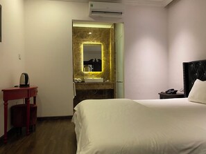 Chambre Standard Double ou avec lits jumeaux