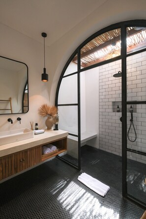 Villa, 2 Bedrooms | Bathroom | Shower, free toiletries, hair dryer, towels