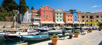 Orange Studio Apartment With Garden, Veli Lošinj, Croatia