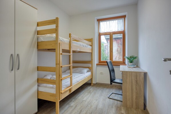 3 bedrooms, free WiFi, bed sheets