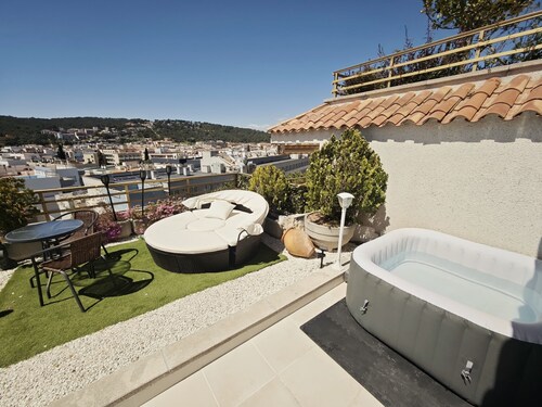 Apartment Luna Tossa De Mar 5mins walking to the beach with sea and big terrace