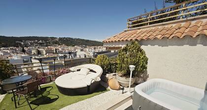 Apartment Luna Tossa De Mar 5mins walking to the beach with sea and big terrace