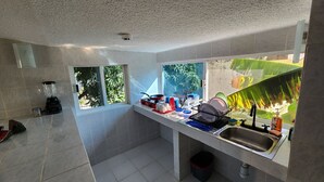 Unclassified image, 5 of 77, button - Secretos del Sol (Acapulco)