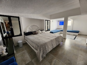 Villa Basic - 1 sovrum - tillgänglighetsanpassat för personer med begränsad rörlighet | Memory foam-madrasser, individuell inredning och unika möbler