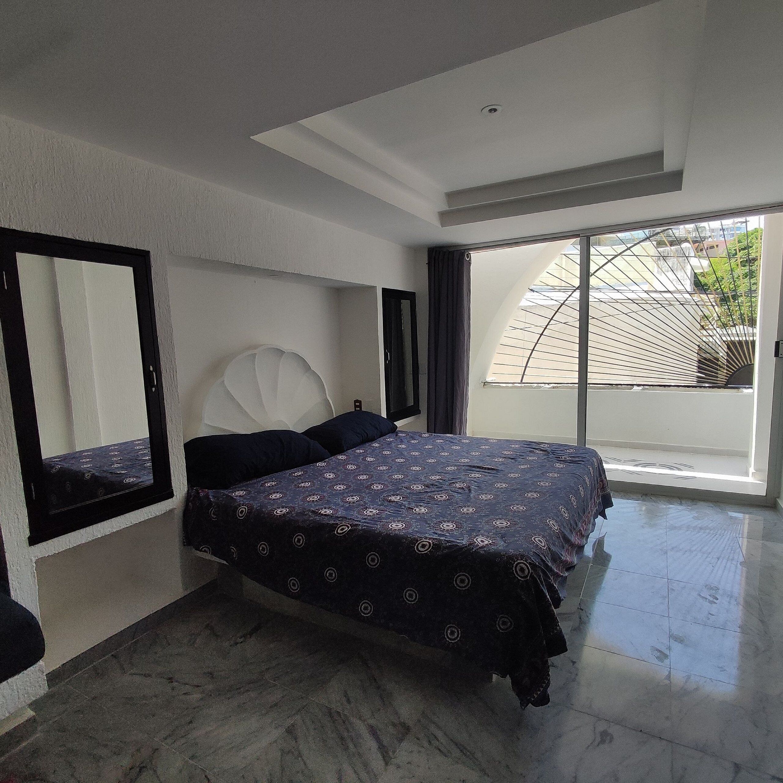 Comfort Villa, 1 Bedroom | Memory foam beds, blackout drapes, iron/ironing board (on request)