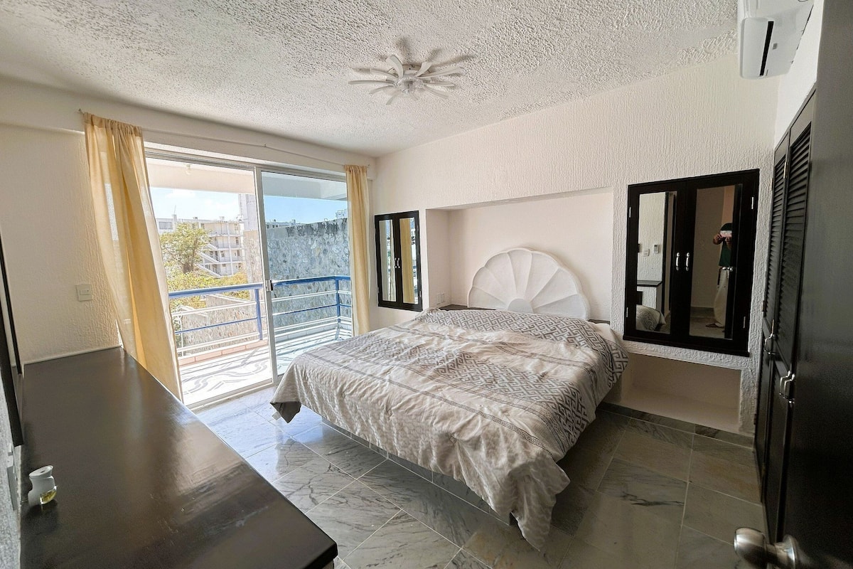 Villa, 2 habitaciones, vista parcial al océano | Camas con efecto memoria y cortinas blackout