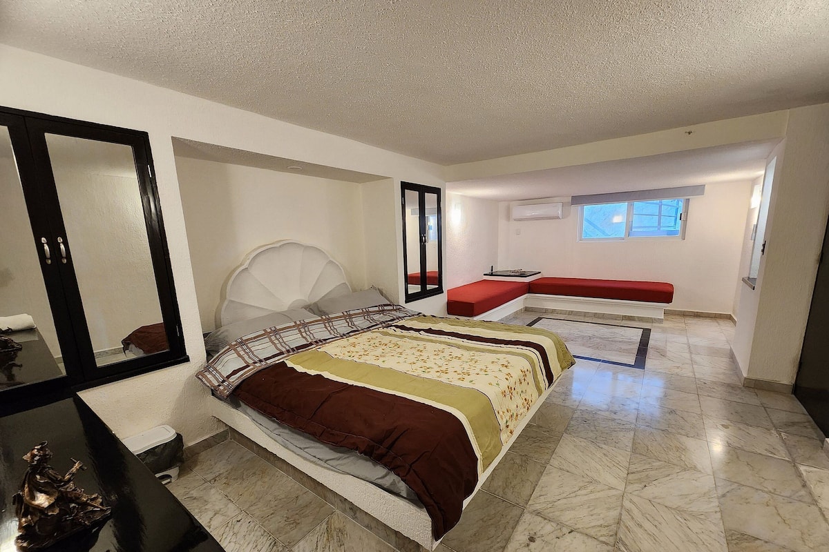 Deluxe Villa, 1 Bedroom, Pets Allowed, Garden View | Memory foam beds, individually decorated, individually furnished