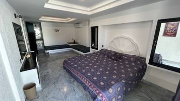 Villa Confort, 1 habitación | Camas con efecto memoria y cortinas blackout