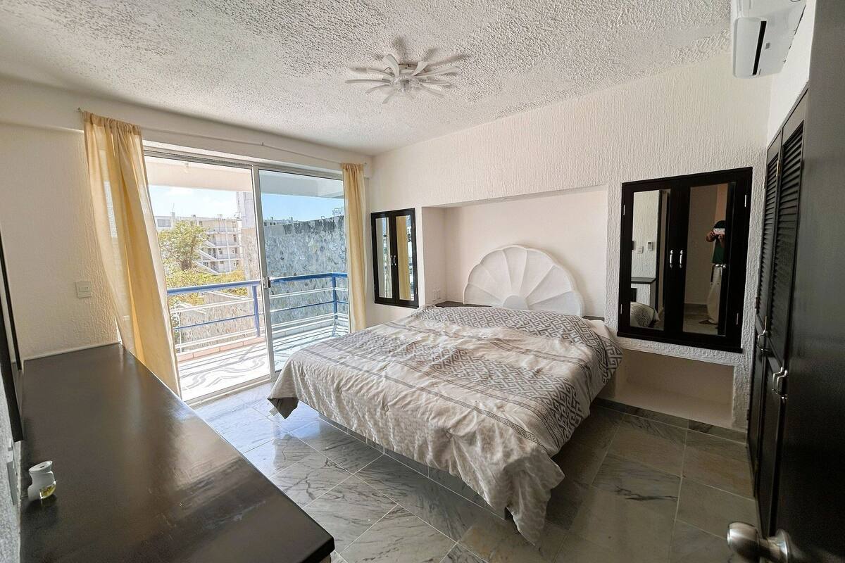 Villa, 2 chambres, vue partielle sur l'océan | Lit avec matelas en mousse à mémoire, rideaux d’obscurcissement