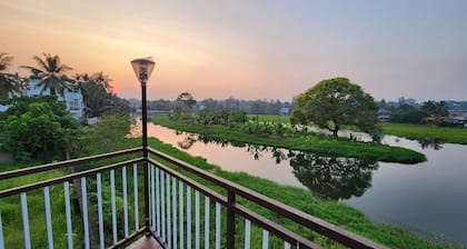 Riverscape Tranquil Serviced Apartments