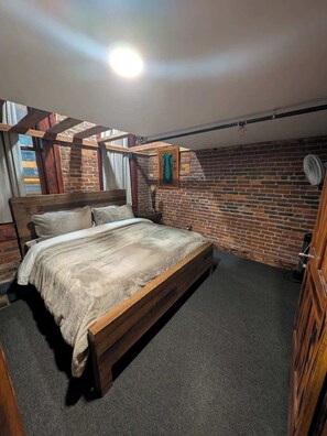 4 bedrooms, iron/ironing board, travel cot, WiFi